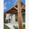 Pergola bioclimatique contemporaine : mécanismes SUNDIY XL coloris RAL 7016 avec lames en bois de Douglas